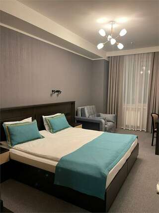 Гостиница Флагман Омск Стандартный двухместный номер с 1 кроватью или 2 отдельными кроватями-4