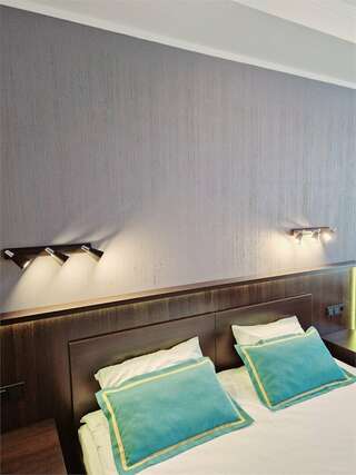 Гостиница Флагман Омск Стандартный двухместный номер с 1 кроватью или 2 отдельными кроватями-10